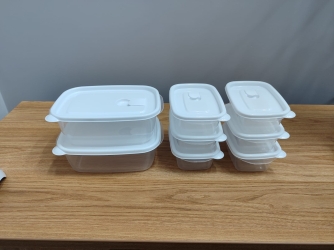 Conjunto 08 potes de plástico retangulares 06 400ml, 02 1,2l.