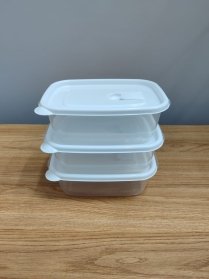 Conjunto de 03 potes  de plástico retangulares 600ml.